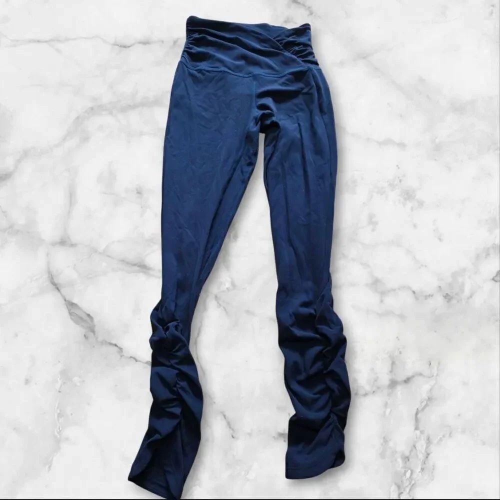 Lululemon Ruffle Aligns Navy Blue Size 4
